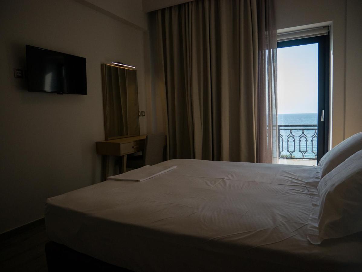 Elegant Hotel 3*